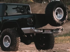 Jeep Gladiator Swing-out Tire Carrier