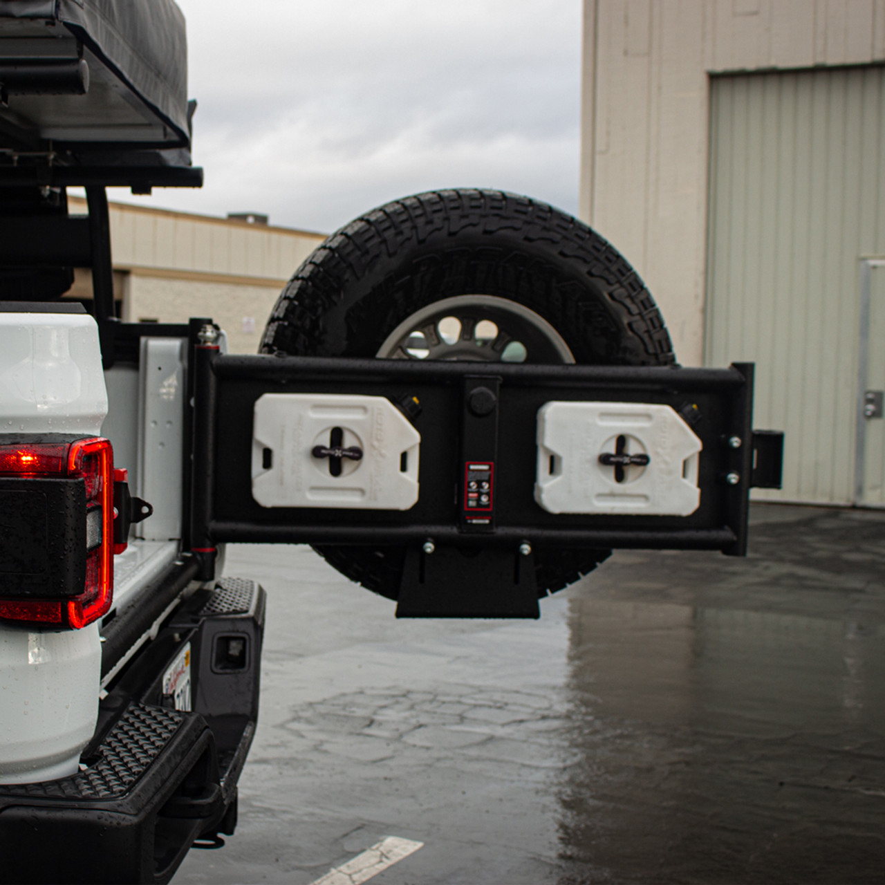 Jeep Gladiator swing-out tire carrier